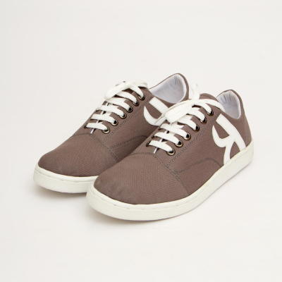 Sepatu Brown Stap Sneakers Unisex