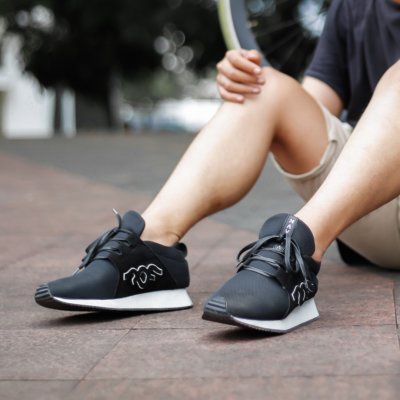 Sepatu Sneakers Activist Ignite Black