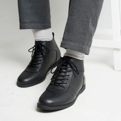 Sepatu chukka kareus black